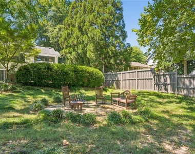 1691 Friar Tuck Road Ne - Photo Thumbnail 32