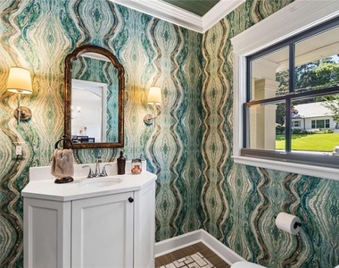 1691 Friar Tuck Road Ne - Photo Thumbnail 19