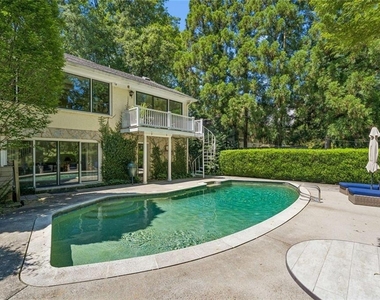 1691 Friar Tuck Road Ne - Photo Thumbnail 11