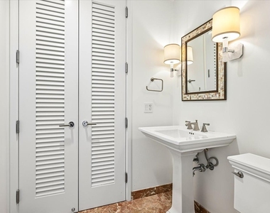 401 N Wabash Avenue - Photo Thumbnail 10