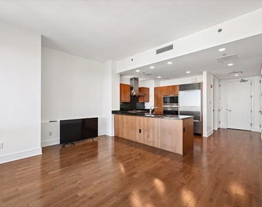 401 N Wabash Avenue - Photo Thumbnail 4