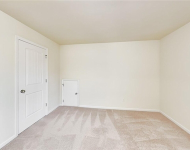 1324 Little Hampton Drive - Photo Thumbnail 15