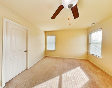 1324 Little Hampton Drive - Photo Thumbnail 10