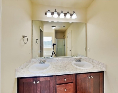 1324 Little Hampton Drive - Photo Thumbnail 12