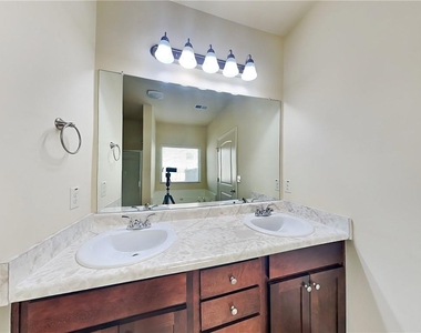 1324 Little Hampton Drive - Photo Thumbnail 8