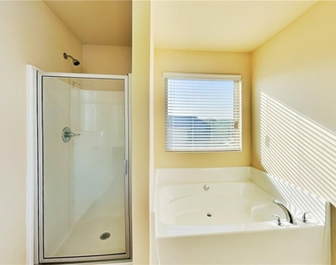 1324 Little Hampton Drive - Photo Thumbnail 13