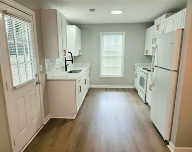 5542 Shawnee Trail - Photo Thumbnail 5