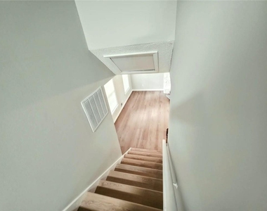 5542 Shawnee Trail - Photo Thumbnail 18