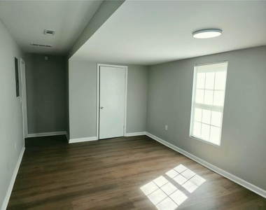 5542 Shawnee Trail - Photo Thumbnail 9