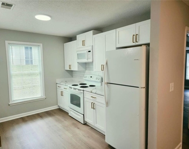 5542 Shawnee Trail - Photo Thumbnail 4