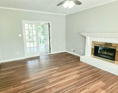 850 Springtime Drive - Photo Thumbnail 3