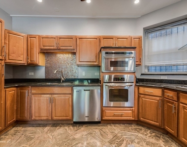 1437 N Washtenaw Avenue - Photo Thumbnail 5
