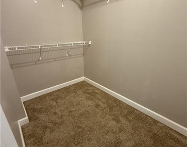 944 Crossing Rock Drive - Photo Thumbnail 25
