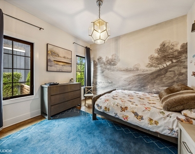 291 Oak Street - Photo Thumbnail 10