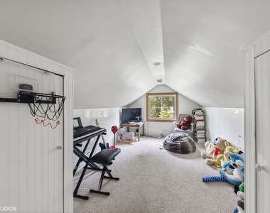 291 Oak Street - Photo Thumbnail 13