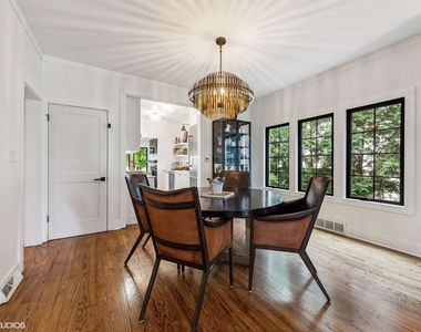 291 Oak Street - Photo Thumbnail 3
