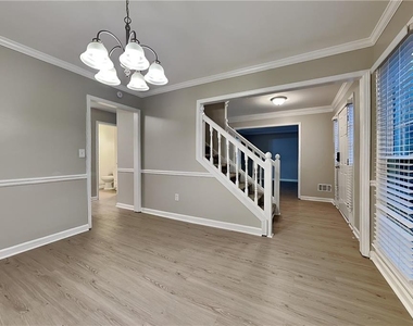 3480 Eastpines Way - Photo Thumbnail 7