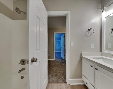 3480 Eastpines Way - Photo Thumbnail 17