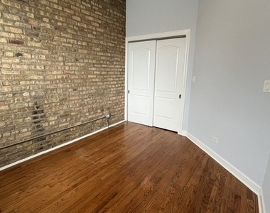 2840 W Addison Street - Photo Thumbnail 8