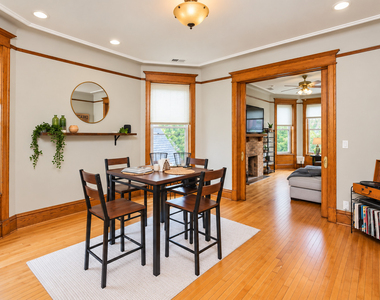 1032 W Roscoe Street - Photo Thumbnail 3