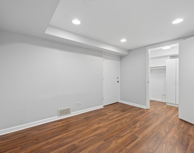 1510 W Addison Street - Photo Thumbnail 13