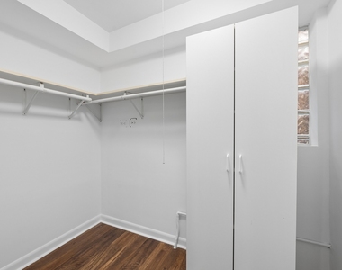 1510 W Addison Street - Photo Thumbnail 14