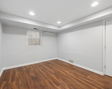 1510 W Addison Street - Photo Thumbnail 12