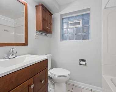 1510 W Addison Street - Photo Thumbnail 16