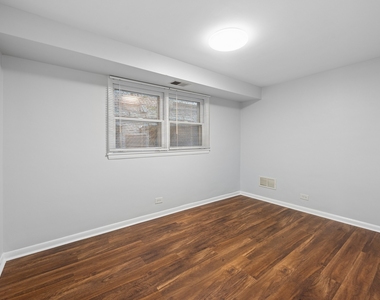 1510 W Addison Street - Photo Thumbnail 17