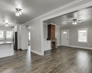 4615 S Lee Street - Photo Thumbnail 12
