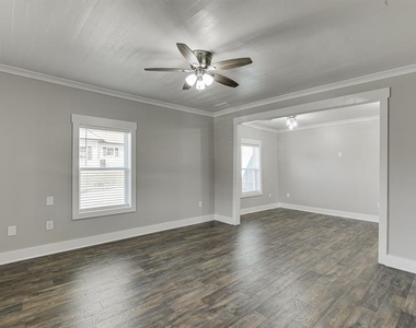 4615 S Lee Street - Photo Thumbnail 6