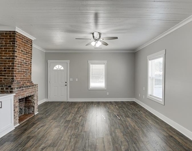 4615 S Lee Street - Photo Thumbnail 10