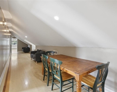 891 N Eugenia Place Nw - Photo Thumbnail 8