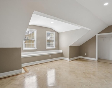 891 N Eugenia Place Nw - Photo Thumbnail 7