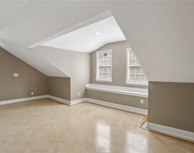891 N Eugenia Place Nw - Photo Thumbnail 6