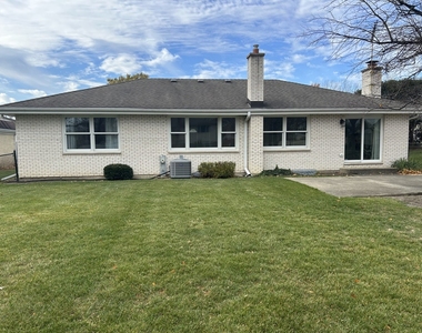 2811 N Harvard Avenue - Photo Thumbnail 12