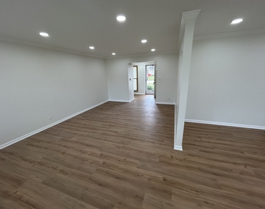 2811 N Harvard Avenue - Photo Thumbnail 9