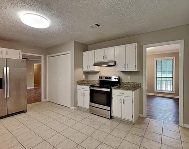 4364 S Landing Drive - Photo Thumbnail 5