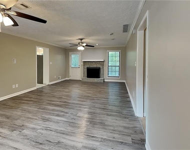 4364 S Landing Drive - Photo Thumbnail 1