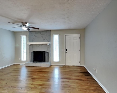 4414 Treeline Way - Photo Thumbnail 1