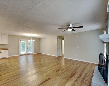4414 Treeline Way - Photo Thumbnail 2