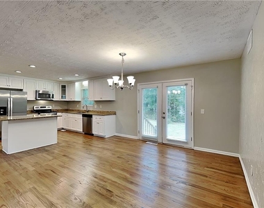 4414 Treeline Way - Photo Thumbnail 5