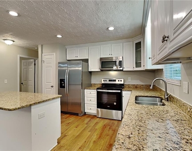 4414 Treeline Way - Photo Thumbnail 4