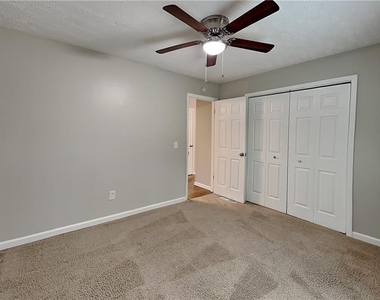 4414 Treeline Way - Photo Thumbnail 10