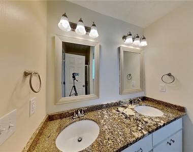 3271 Deer Valley Drive Nw - Photo Thumbnail 8
