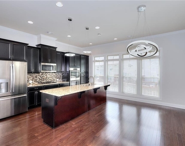 1306 Harris Way - Photo Thumbnail 3