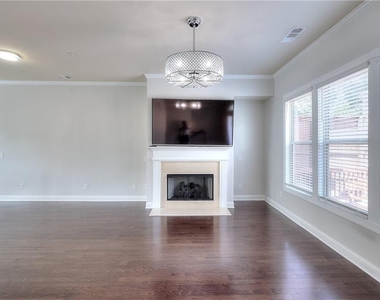 1306 Harris Way - Photo Thumbnail 8