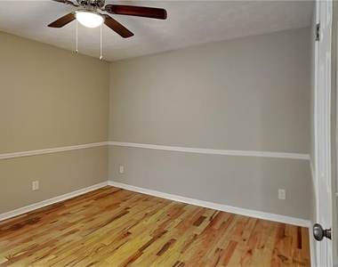 316 Pioneer Circle - Photo Thumbnail 10