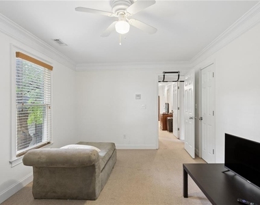 649 Peeples Street Sw - Photo Thumbnail 20