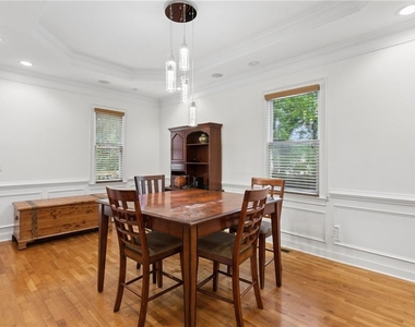 649 Peeples Street Sw - Photo Thumbnail 9